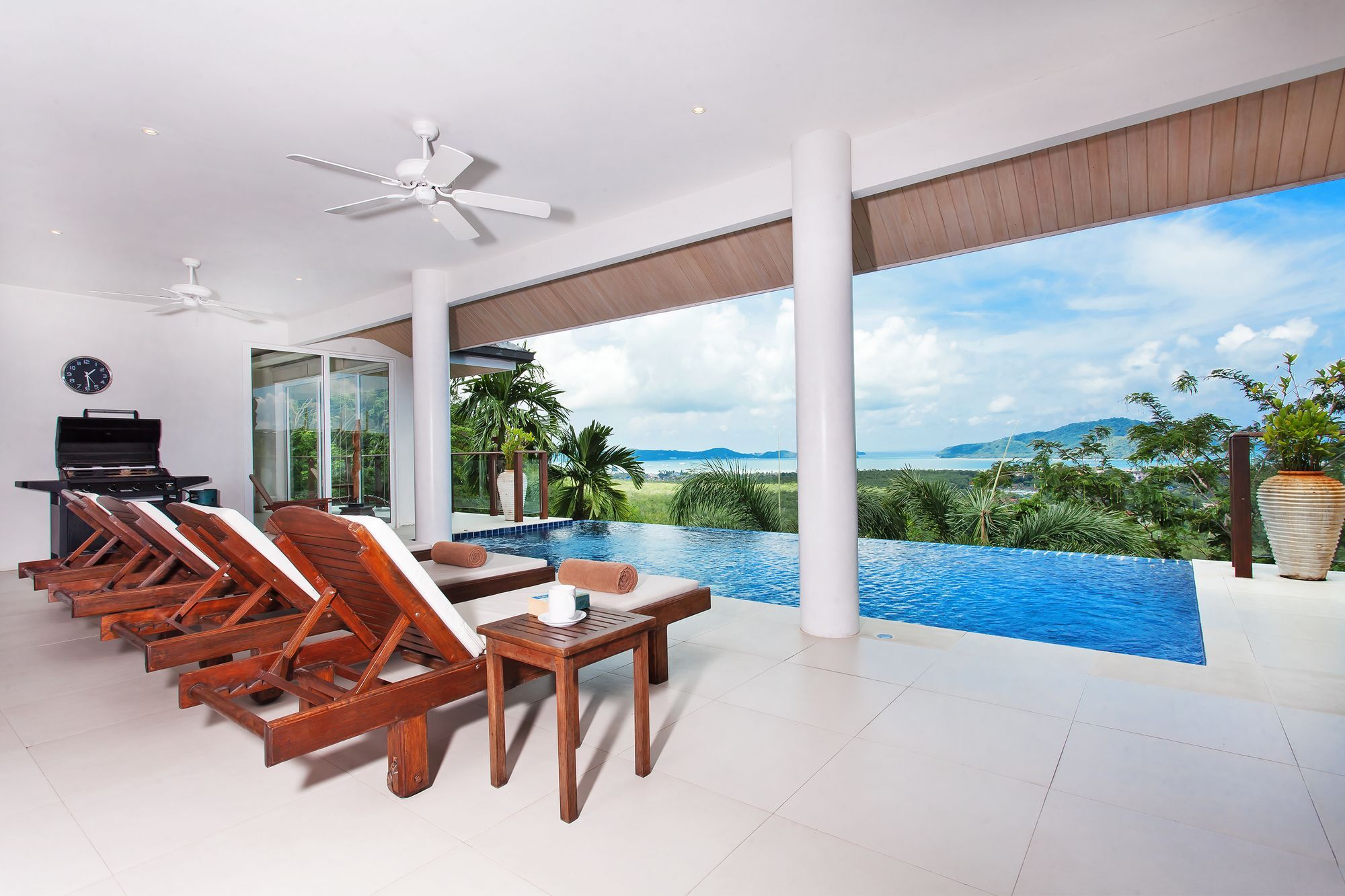 Villa Alangkarn Andaman 5 Bed Infinity Pool With Incredible View Nai Harn Exterior photo